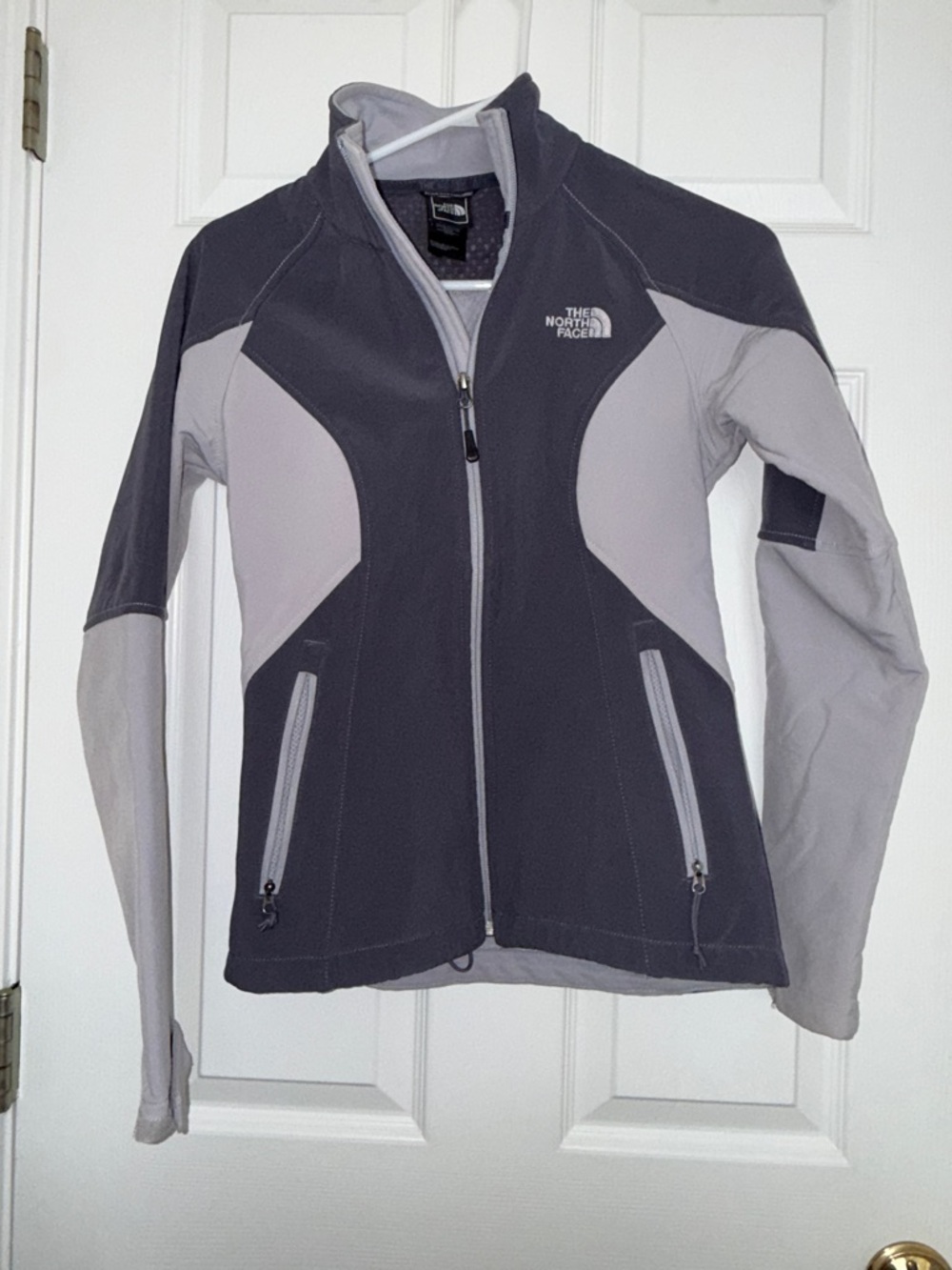 The North Face Women's Two-Tone Charcoal and Light Gray Softshell Jacket